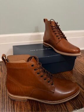 Brand new, Men's Helm Brown Leather Lace-Up Boots
